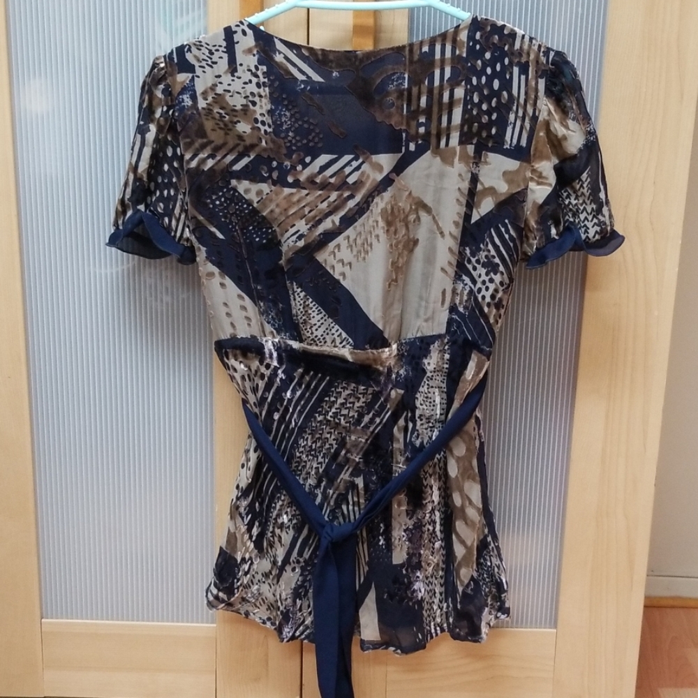 Light Fancy Blouse - Picture 2 of 2